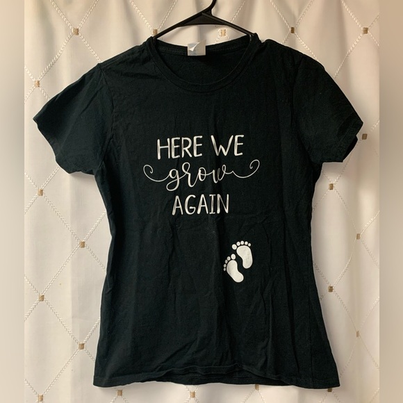 🎉 Host Pick🎉 “Here We Grow Again” pregnancy Announcement Shirt (Worn ONCE) - Picture 2 of 6
